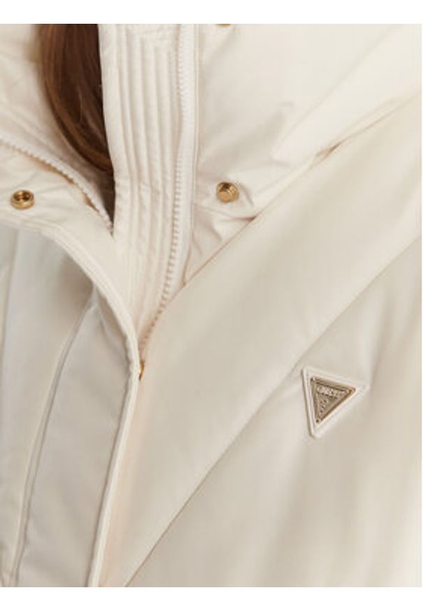Guess Kurtka zimowa V5BL13 WHHZ2 Écru Regular Fit. Materiał: syntetyk. Sezon: zima