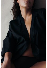 MUUV. szlafrok kimono Noir kolor czarny. Kolor: czarny. Materiał: materiał #2