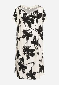 Born2be - Czarna Wiskozowa Sukienka w Kwiatowy Wzór Emitine. Okazja: na co dzień. Kolor: czarny. Materiał: wiskoza. Wzór: kwiaty. Typ sukienki: proste. Styl: klasyczny, casual #5