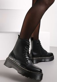 Born2be - Czarne Botki Workery na Platformie Xulia. Okazja: na co dzień. Zapięcie: sznurówki. Kolor: czarny. Materiał: jeans, skóra. Obcas: na platformie. Styl: klasyczny, casual, elegancki. Wysokość obcasa: średni