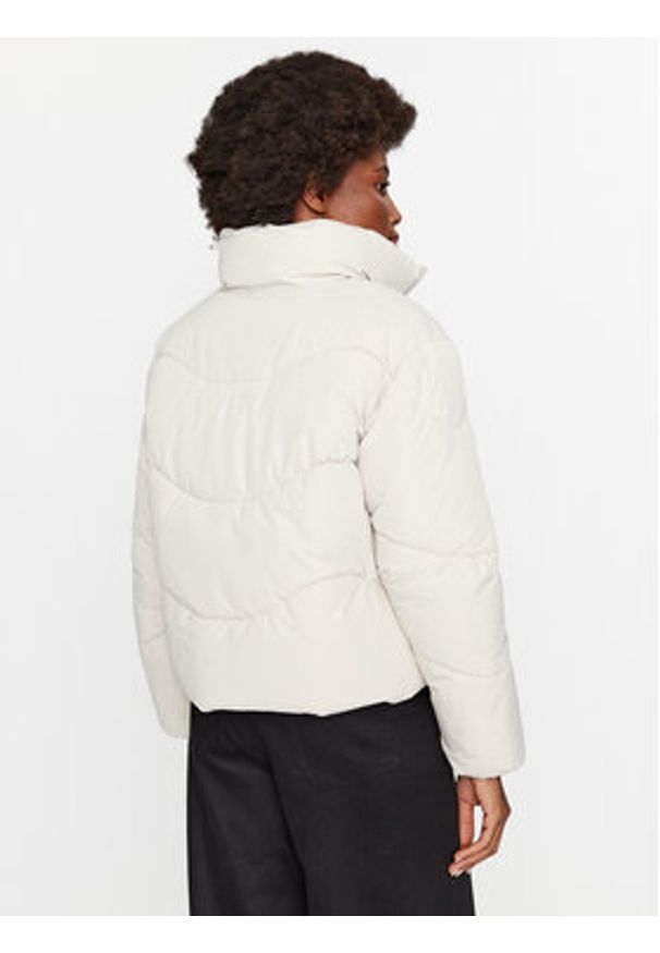 Vero Moda Kurtka zimowa 10290471 Écru Regular Fit. Materiał: syntetyk. Sezon: zima