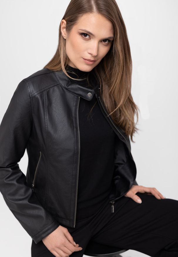 Volcano - Kurtka z ekoskóry J-FITTYA. Typ kołnierza: kołnierzyk stójkowy. Materiał: skóra, materiał. Styl: klasyczny, rockowy, elegancki