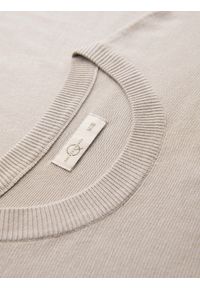 Ombre Clothing - Sweter męski z okrągłym dekoltem z elastycznej dzianiny o klasycznym splocie - beżowy V3 - Rozmiar: XL. Okazja: na co dzień. Kolor: beżowy. Materiał: dzianina. Wzór: ze splotem. Styl: klasyczny #3