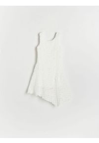 Reserved - Sukienka z asymetrycznym dołem - biały. Kolor: biały. Materiał: dzianina. Typ sukienki: asymetryczne