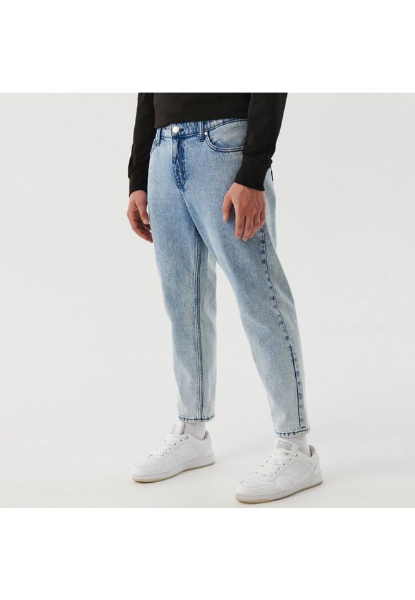 Cropp - Niebieskie jeansy loose - Niebieski. Kolor: niebieski. Długość: długie