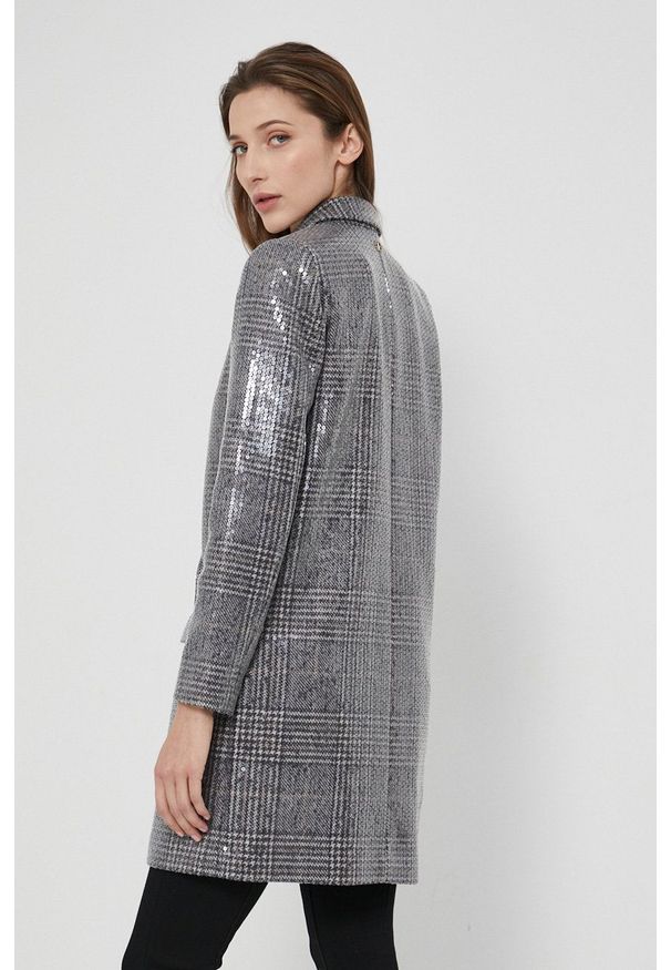 TwinSet - Twinset Płaszcz z domieszką wełny kolor szary przejściowy dwurzędowy. Okazja: na co dzień. Kolor: szary. Materiał: wełna. Styl: casual, klasyczny