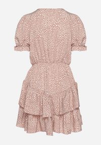 Born2be - Jasnobrązowa Sukienka z Gumką w Talii z Kopertowym Dekoltem Ianveia. Kolor: brązowy. Typ sukienki: kopertowe #3