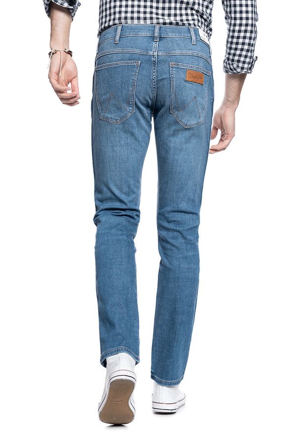Wrangler - WRANGLER SPODNIE MĘSKIE LARSTON DE-LITE BLUE W18SQ148R 112127589