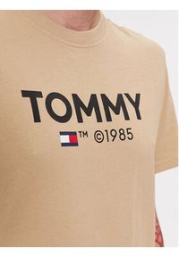 Tommy Jeans T-Shirt Essential DM0DM18264 Beżowy Slim Fit. Kolor: beżowy. Materiał: bawełna #2