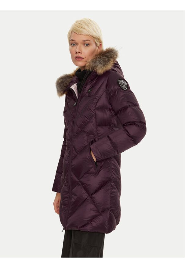Blauer Płaszcz zimowy 24WBLDK03052 Bordowy Regular Fit. Kolor: czerwony. Materiał: syntetyk. Sezon: zima
