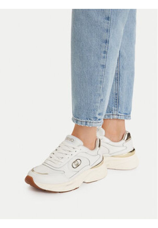 Liu Jo Sneakersy BA6045 P0102 Biały. Kolor: biały. Materiał: skóra