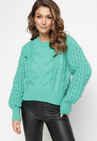 Born2be - Zielony Wełniany Sweter z Warkoczykowym Splotem Venqille. Kolor: zielony. Materiał: wełna. Wzór: ze splotem #2