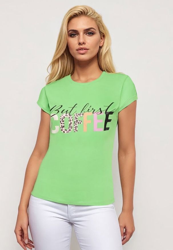Born2be - Zielony T-shirt z Napisem z Motywem Kawy Dimrrue. Kolor: zielony. Materiał: tkanina. Wzór: napisy. Styl: elegancki