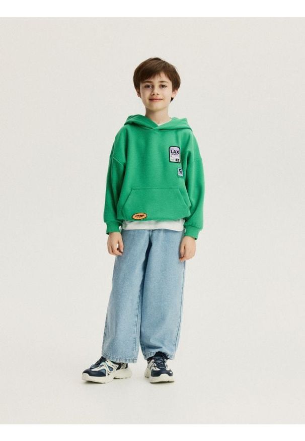 Reserved - Bluza oversize z kapturem - zielony. Typ kołnierza: kaptur. Kolor: zielony. Materiał: dzianina