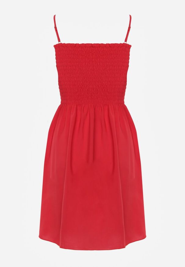 Renee - Czerwona Sukienka z Bawełny na Ramiączkach o Rozkloszowanym Kroju z Marszczoną Górą Christten. Okazja: na co dzień. Kolor: czerwony. Materiał: bawełna. Długość rękawa: na ramiączkach. Sezon: lato. Typ sukienki: rozkloszowane. Styl: boho, casual