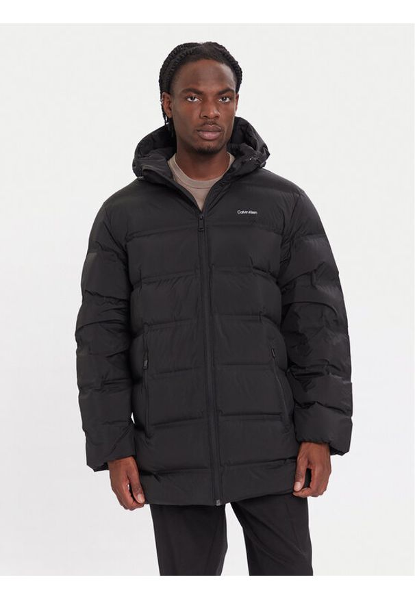 Calvin Klein Kurtka puchowa LV04LD516G Czarny Regular Fit. Kolor: czarny. Materiał: syntetyk