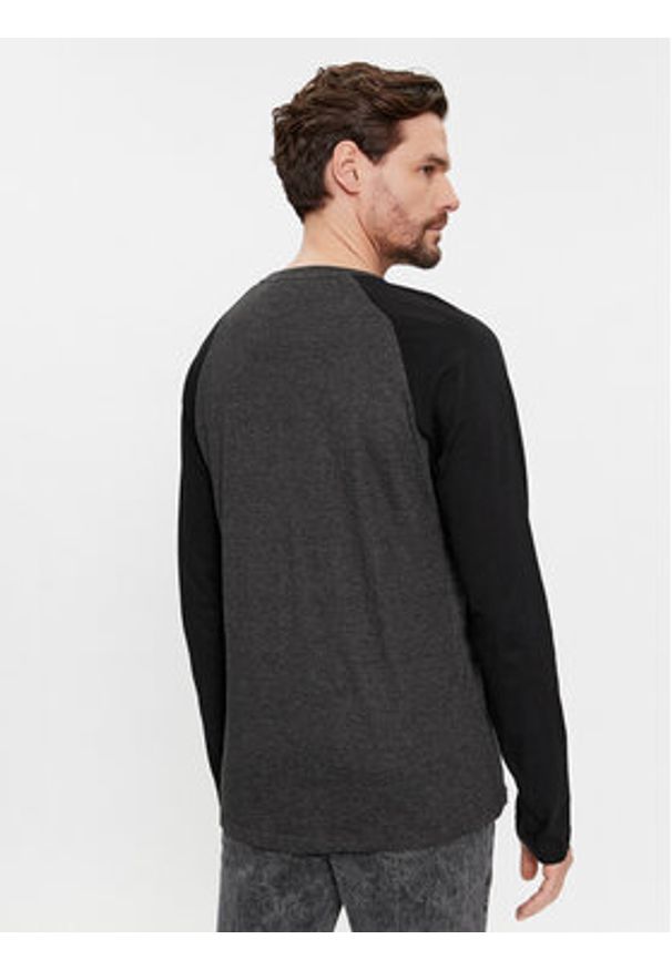 Brave Soul Longsleeve MLT-69OSBOURNEJ Szary Regular Fit. Kolor: szary. Materiał: bawełna. Długość rękawa: długi rękaw
