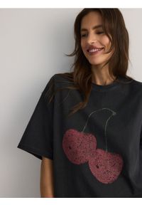 Reserved - Bawełniany t-shirt z nadrukiem - ciemnoszary. Kolor: szary. Materiał: bawełna. Wzór: nadruk #1