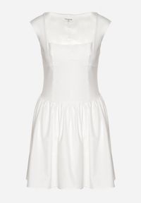 Born2be - Biała Rozkloszowana Sukienka Ozdobiona Kwadratowym Dekoltem Halelira. Okazja: na co dzień. Typ kołnierza: dekolt kwadratowy. Kolor: biały. Wzór: aplikacja. Typ sukienki: rozkloszowane, proste. Styl: klasyczny, casual, elegancki #5