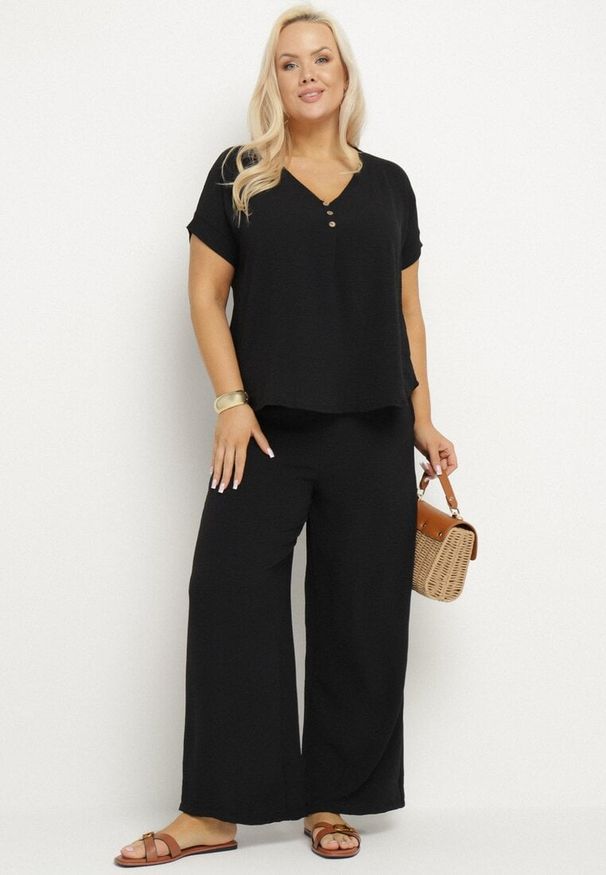 Born2be - Czarny Komplet o Fasonie Oversize Bluzka i Szerokie Spodnie Amisora. Kolor: czarny