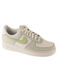 Nike - Buty sportowe Sneakersy damskie, Air Force 1 07. Kolor: biały. Model: Nike Air Force. Sport: turystyka piesza