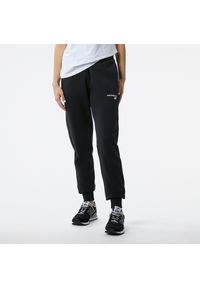 Spodnie damskie New Balance WP03805BK – czarne. Kolor: czarny. Materiał: dresówka, tkanina, bawełna, prążkowany