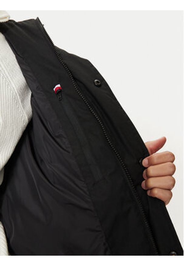 TOMMY HILFIGER - Tommy Hilfiger Kurtka puchowa MW0MW37484 Czarny Regular Fit. Kolor: czarny. Materiał: syntetyk