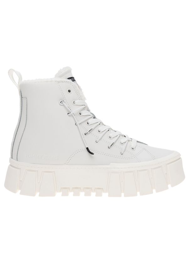 TOMMY HILFIGER - Buty Tommy Jeans TJW Vulc Platform Mc Wl EN0EN02394-YBL - białe. Zapięcie: sznurówki. Kolor: biały. Materiał: jeans. Szerokość cholewki: normalna. Obcas: na platformie