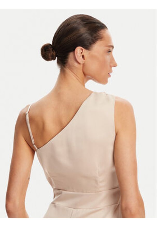 Rinascimento Sukienka wieczorowa CFC0124351003 Beżowy Regular Fit. Kolor: beżowy. Materiał: syntetyk, satyna. Styl: wizytowy