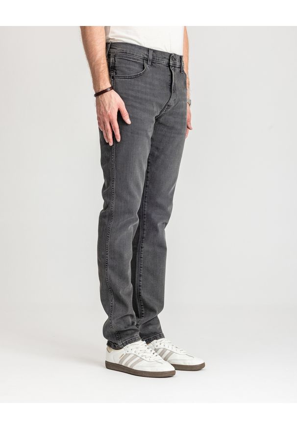 Wrangler - WRANGLER MĘSKIE SPODNIE JEANSOWE LARSTON BLACKOUT W18S29Z79 112330748