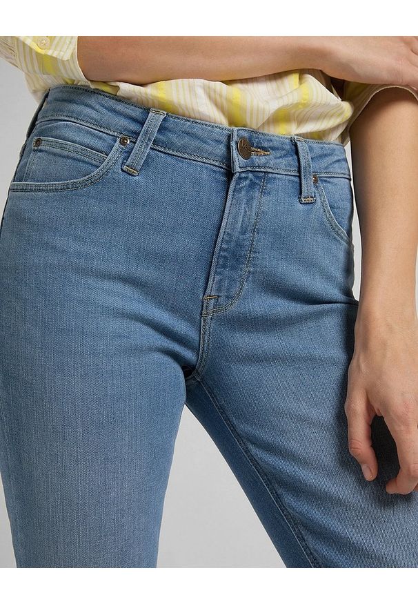 Lee - DAMSKIE SPODNIE JEANSOWE LEE ELLY LIGHT LOU L305QDXJ 112106154