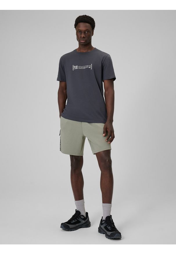 4f - 4F T-shirt regular z nadrukiem męski - szary M. Okazja: na co dzień, na spacer. Kolor: szary. Materiał: dzianina, bawełna. Wzór: nadruk. Styl: casual