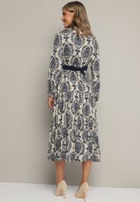 Born2be - Granatowo-Beżowa Wiskozowa Kopertowa Sukienka w Stylu Boho z Materiałowym Paskiem z Klamrą Rinovia. Okazja: na co dzień. Kolor: niebieski. Materiał: wiskoza, materiał. Wzór: aplikacja. Typ sukienki: kopertowe. Styl: boho #4