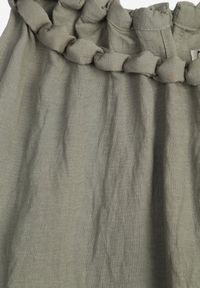 Born2be - Zielona Wiskozowa Sukienka Bez Rękawów z Warkoczowym Splotem przy Dekolcie Shirineli. Okazja: na co dzień. Kolekcja: plus size. Kolor: zielony. Materiał: wiskoza. Długość rękawa: bez rękawów. Wzór: ze splotem. Typ sukienki: dla puszystych, proste. Styl: boho, casual, klasyczny, elegancki #8