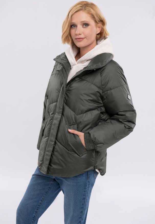 Volcano - Kurtka oversize J-DALLA. Typ kołnierza: kołnierzyk stójkowy. Materiał: materiał, puch. Długość: krótkie