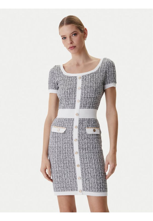Guess Sukienka dzianinowa W6RK42 Z0361 Szary Regular Fit. Kolor: szary. Materiał: bawełna