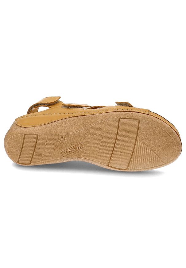 Żółte Sandały Pollonus Damskie Wygodne Obuwie. Zapięcie: rzepy. Kolor: żółty. Materiał: skóra. Wzór: aplikacja. Sezon: lato. Styl: elegancki