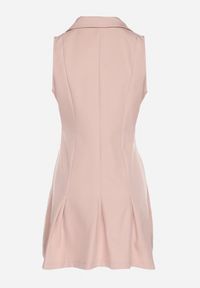 Born2be - Różowa Koszulowa Sukienka z Ozdobnymi Guzikami Redellee. Okazja: na spacer, na co dzień. Typ kołnierza: kołnierzyk klasyczny. Kolor: różowy. Typ sukienki: koszulowe. Styl: casual, klasyczny #6