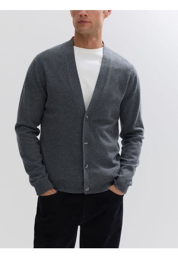 Reserved - Kardigan z wełny merino - szary. Kolor: szary. Materiał: wełna