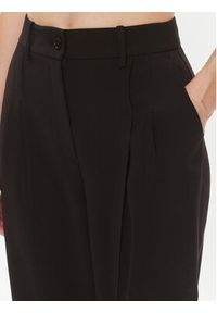 Calvin Klein Spodnie materiałowe K20K205689 Czarny Relaxed Fit. Kolor: czarny. Materiał: syntetyk #5