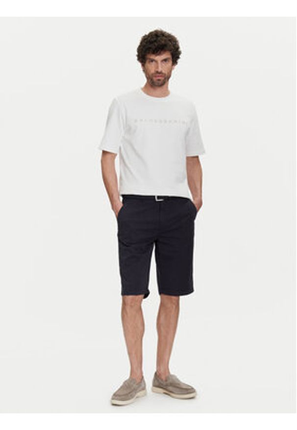 Baldessarini Szorty materiałowe B1 16939.2402 Granatowy Slim Fit. Kolor: niebieski. Materiał: bawełna
