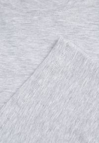 Renee - Jasnoszary T-shirt Phelista. Okazja: na co dzień. Kolor: szary. Materiał: jeans. Długość rękawa: krótki rękaw. Długość: krótkie. Styl: klasyczny, casual #4