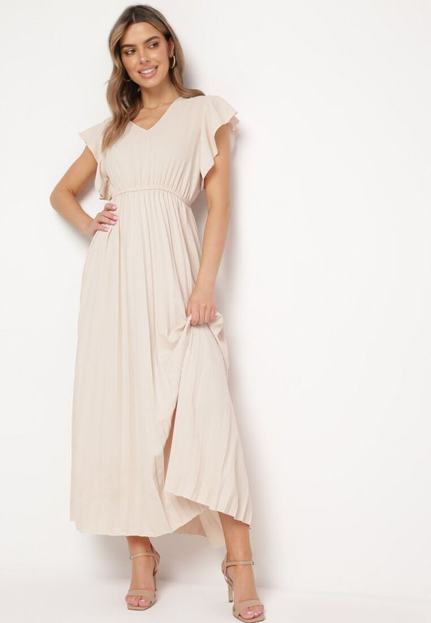 Born2be - Beżowa Plisowana Sukienka Maxi Rozkloszowana z Luźnymi Rękawkami Serahpine. Okazja: na spacer, na imprezę, na co dzień. Kolor: beżowy. Długość rękawa: krótki rękaw. Typ sukienki: proste. Styl: casual. Długość: maxi