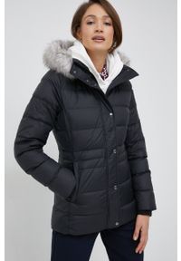 TOMMY HILFIGER - Tommy Hilfiger kurtka puchowa damska kolor czarny zimowa. Okazja: na co dzień. Kolor: czarny. Materiał: puch. Sezon: zima. Styl: casual #1