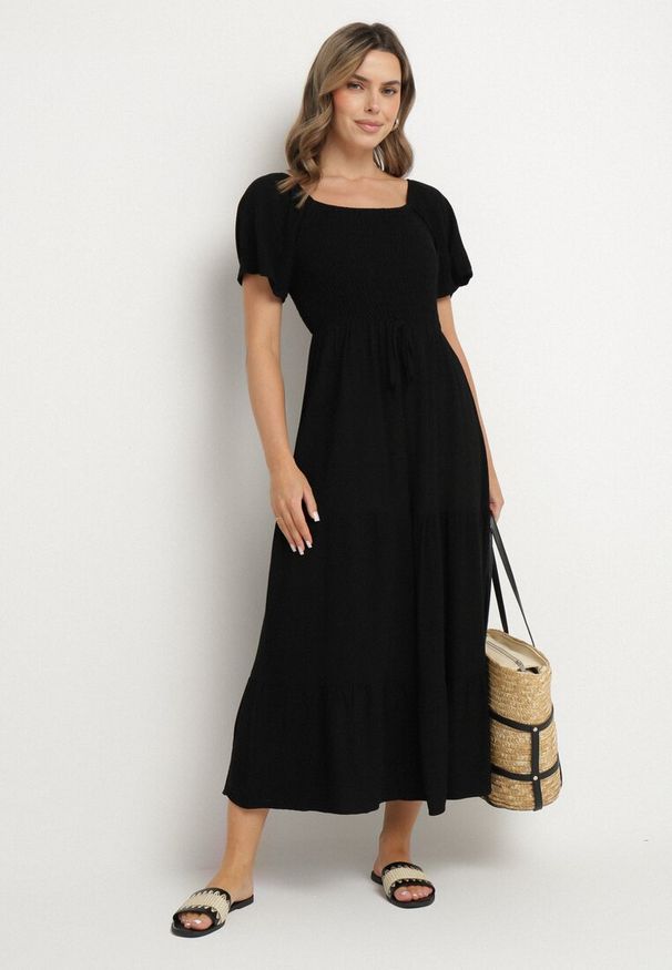 Born2be - Czarna Sukienka z Wiskozą Lnem i Elastyczną Górą Ellisena. Okazja: na spacer, na co dzień. Kolor: czarny. Materiał: wiskoza, len. Typ sukienki: proste. Styl: casual, elegancki, klasyczny