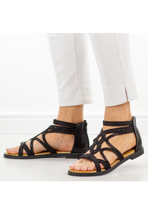 Czarne sandały damskie Filippo Ds7897/26. Okazja: na co dzień. Kolor: czarny. Materiał: skóra. Sezon: wiosna, lato. Styl: elegancki, casual