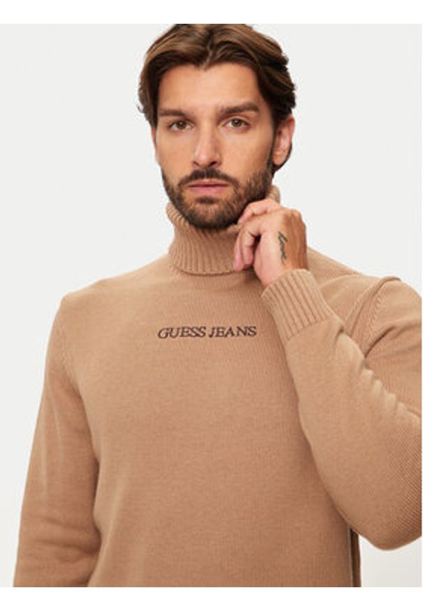 Guess Golf M4BR35 Z3HN2 Beżowy Regular Fit. Typ kołnierza: golf. Kolor: beżowy. Materiał: syntetyk