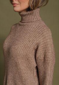 Born2be - Ciemnobeżowy Komplet Dzianinowy z Wełną Sweter z Golfem i Ołówkowa Spódnica Falovira. Kolor: beżowy. Materiał: dzianina, wełna. Sport: golf #7