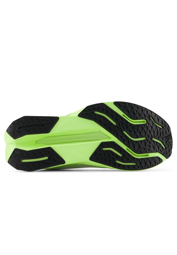 Buty damskie New Balance FuelCell Propel v5 WFCPR4T3 – beżowe. Okazja: na co dzień. Kolor: beżowy. Materiał: materiał, syntetyk, guma, poliester. Szerokość cholewki: normalna. Sport: fitness, bieganie