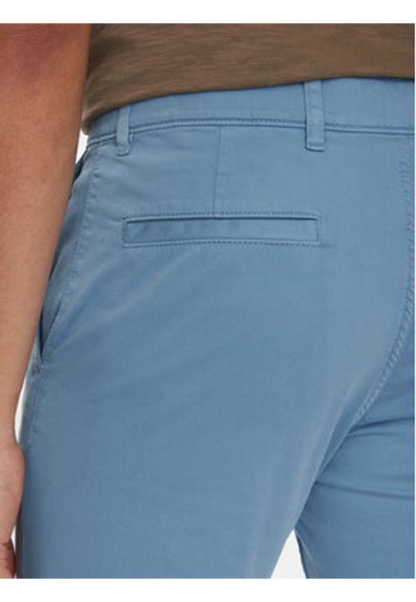 BOSS Chinosy 50534378 Błękitny Regular Fit. Kolor: niebieski. Materiał: bawełna
